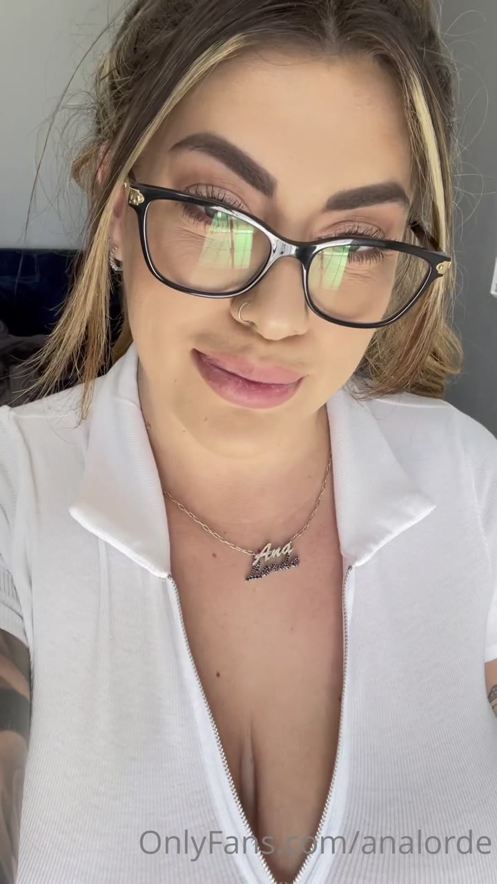 Ana Lorde - Showing my Fat Ass for you guysv