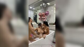 Hanna Miller - Hot Lesbian Sex in Bathtub with 2 Friends