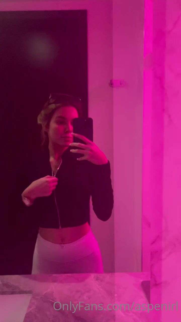 Bouncing Titties Of Aspen Ashleigh