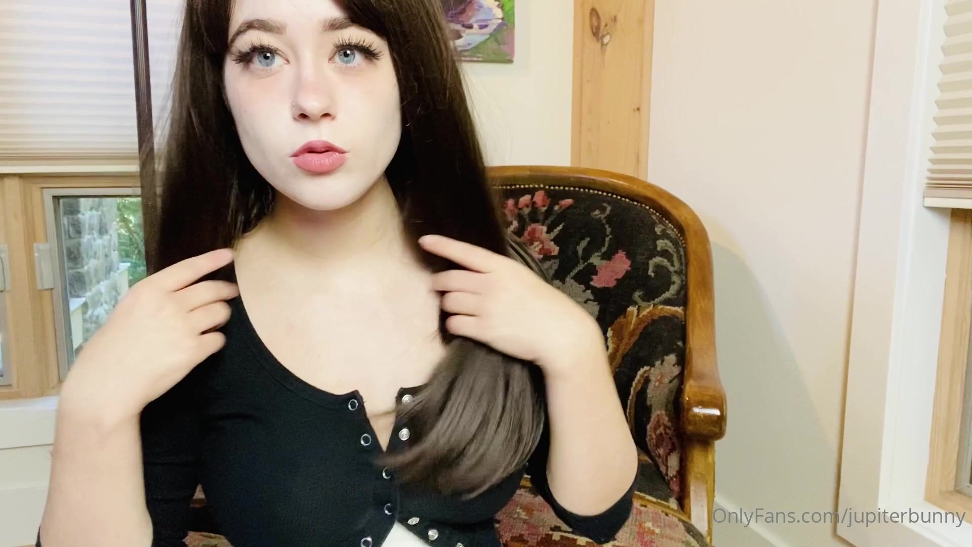 Striptease Show With JupiterBunny