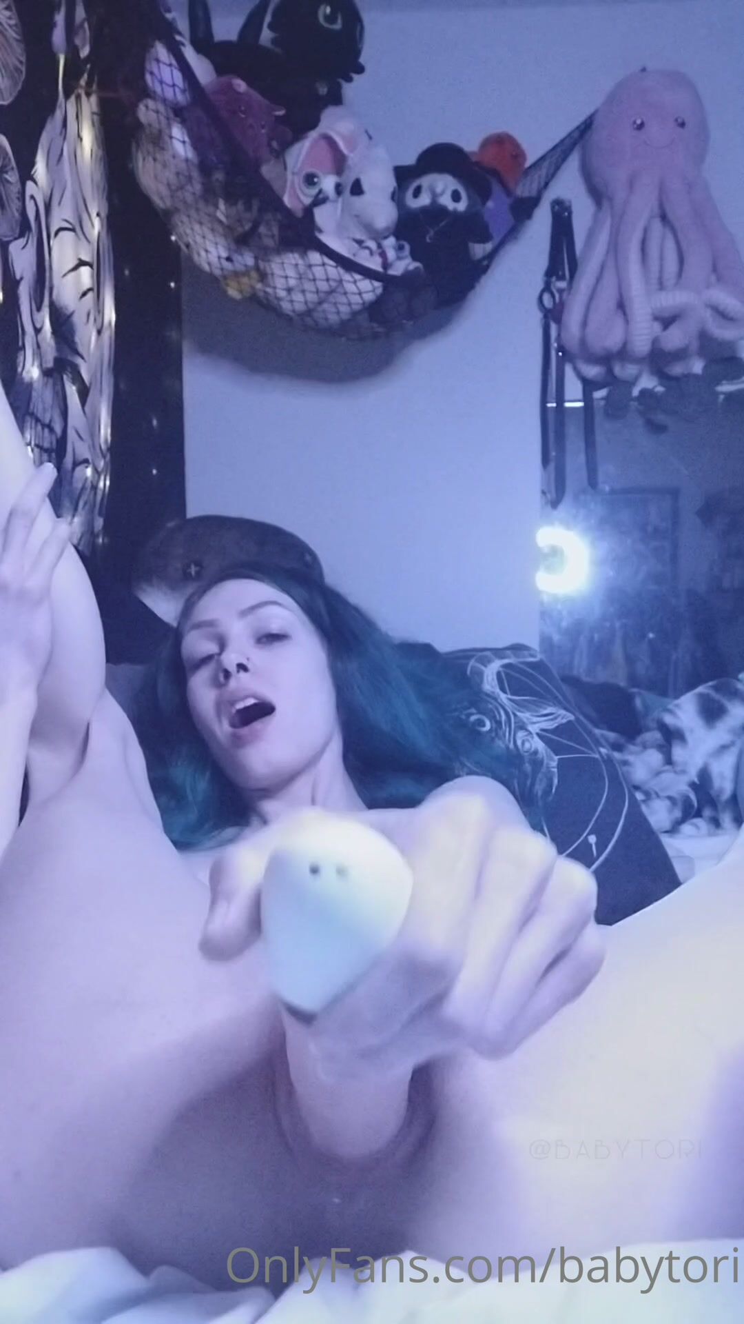 Baby Tori Good Night Sleep With Vibrator