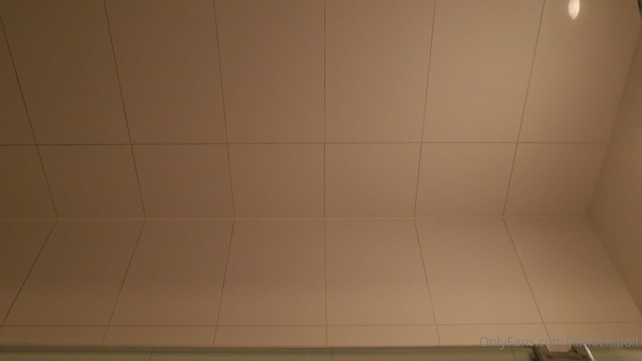 lilmochidoll In The Shower