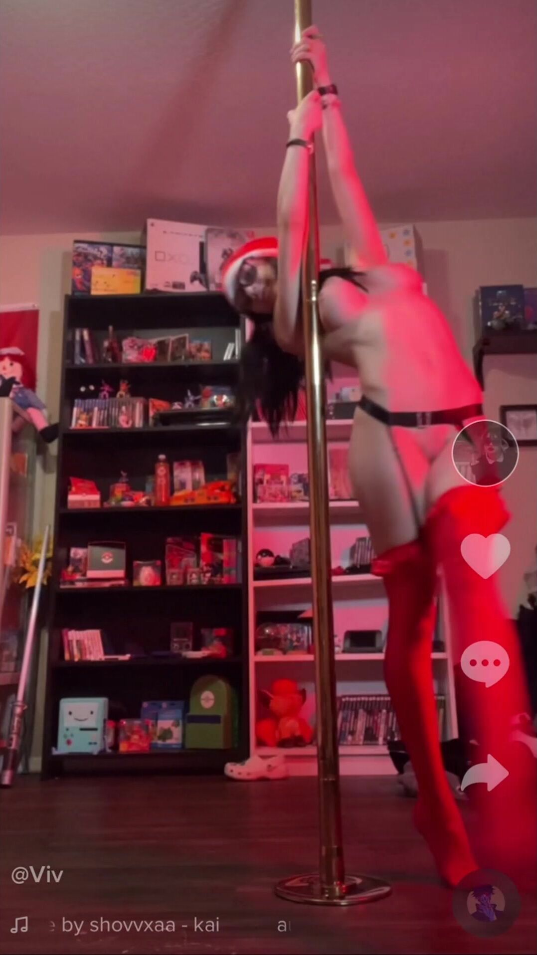 Poledance With lilmochidoll