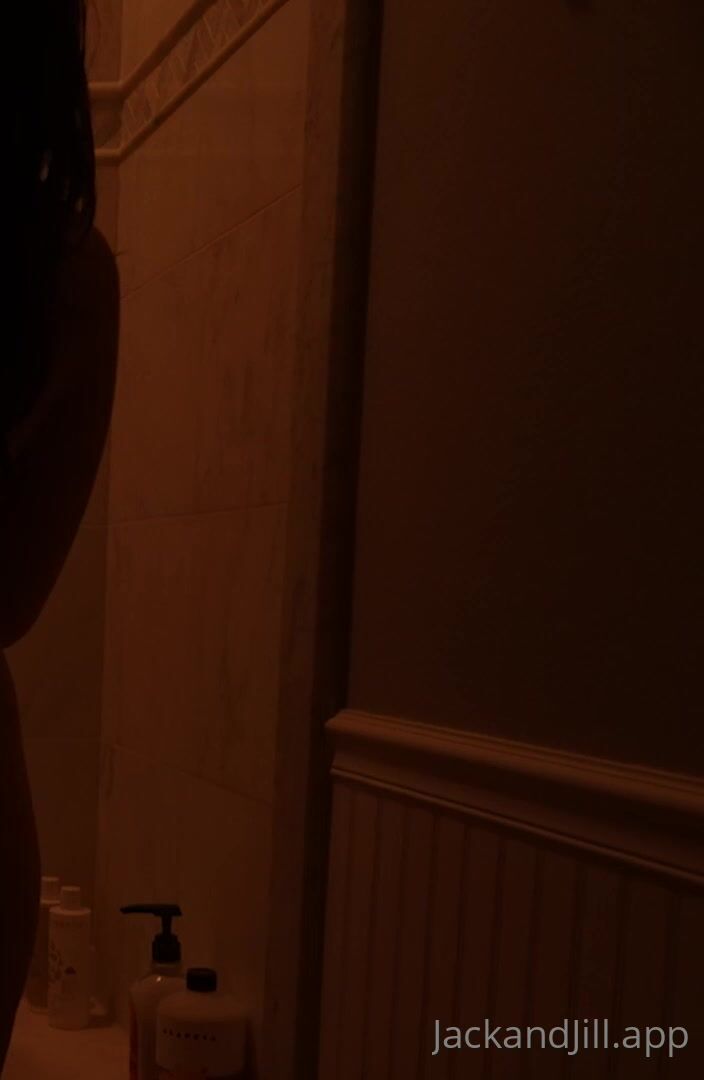 Savannah Parker Standing Doggy With Intense Orgasm In The Shower