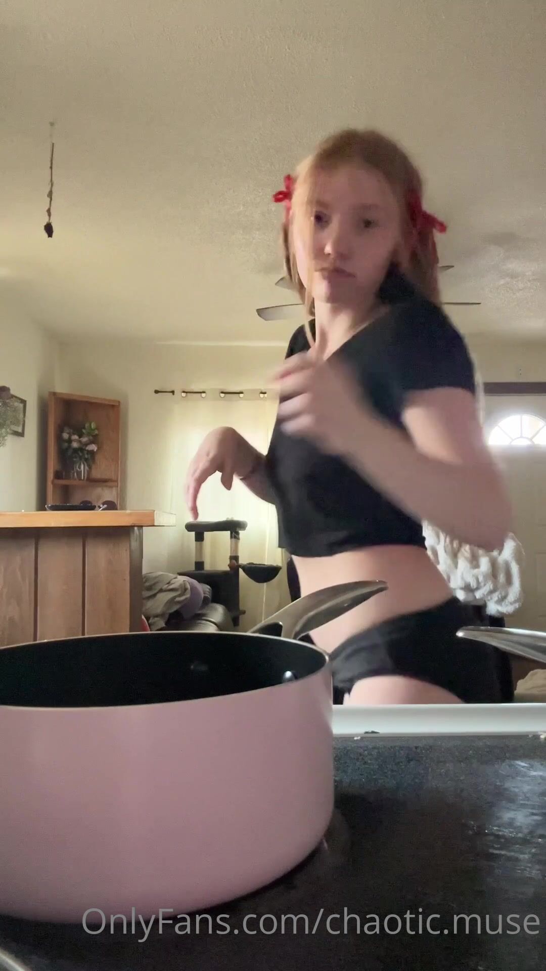 Chaotic Muse Flashing Tits In The Kitchen