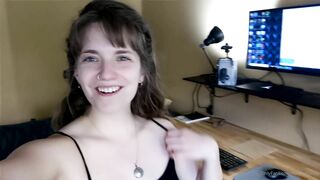 HarperTheFox Flashing Tits On Cam