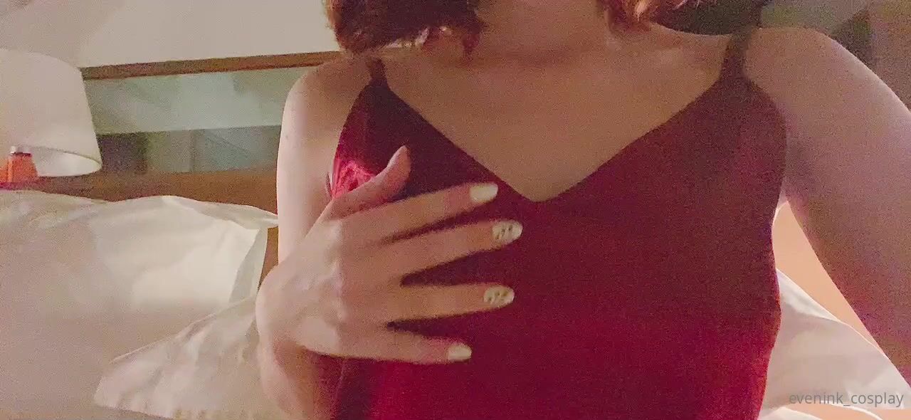 Evenink Cosplay Flashing Tits On Cam