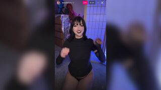 Kenalialuv Flashing Tits On Live Cam