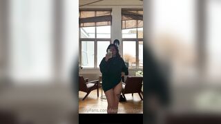 Lauren Kim Ripley Flashes Tits