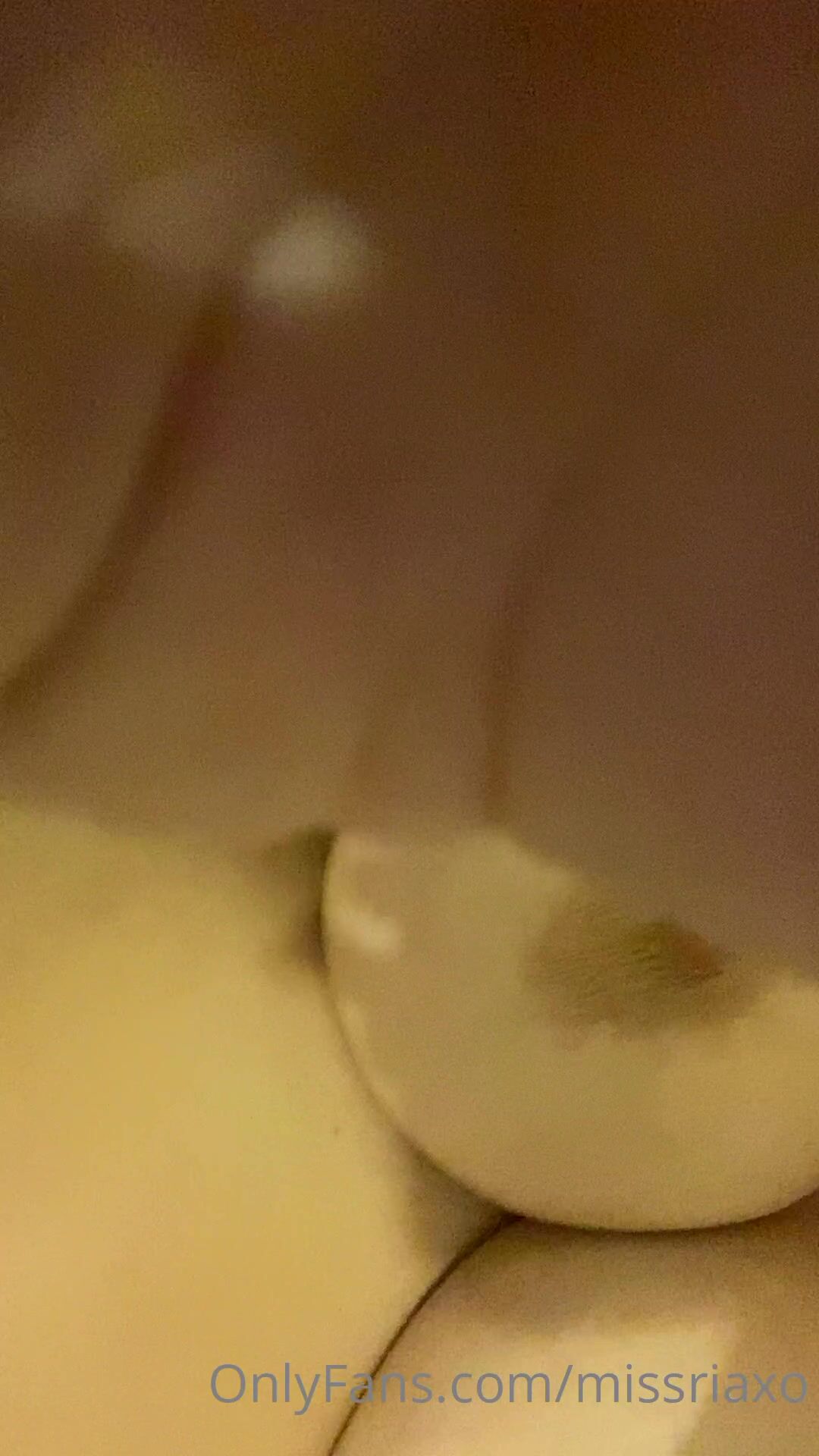 Miss Ria Close Up Pussy Fingering