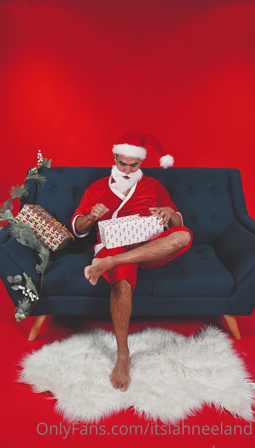Lahnee Pavlovich Riding Santas Fat Cock