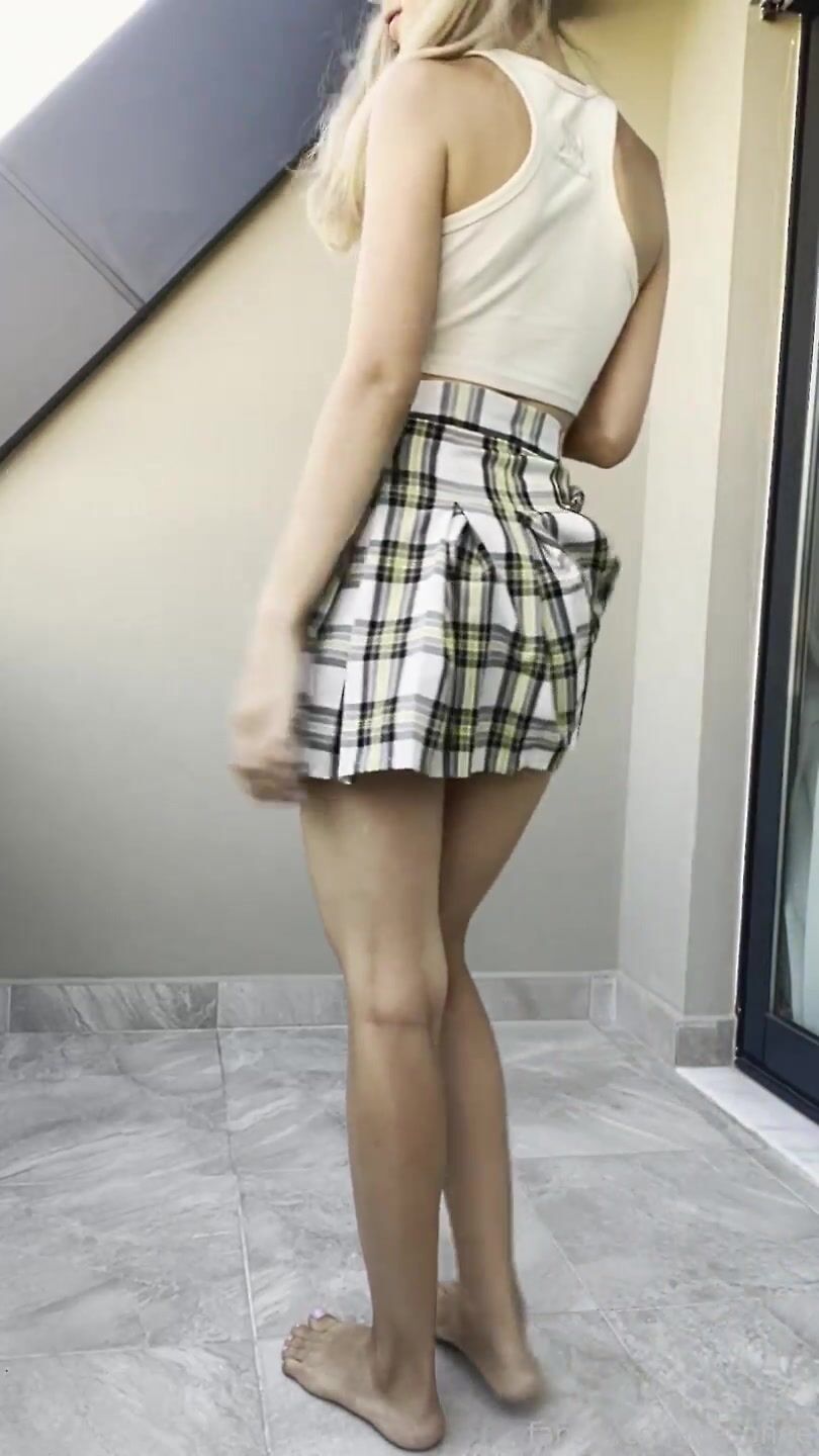 Yesonee Upskirt Masturbation With Pussy Fingering