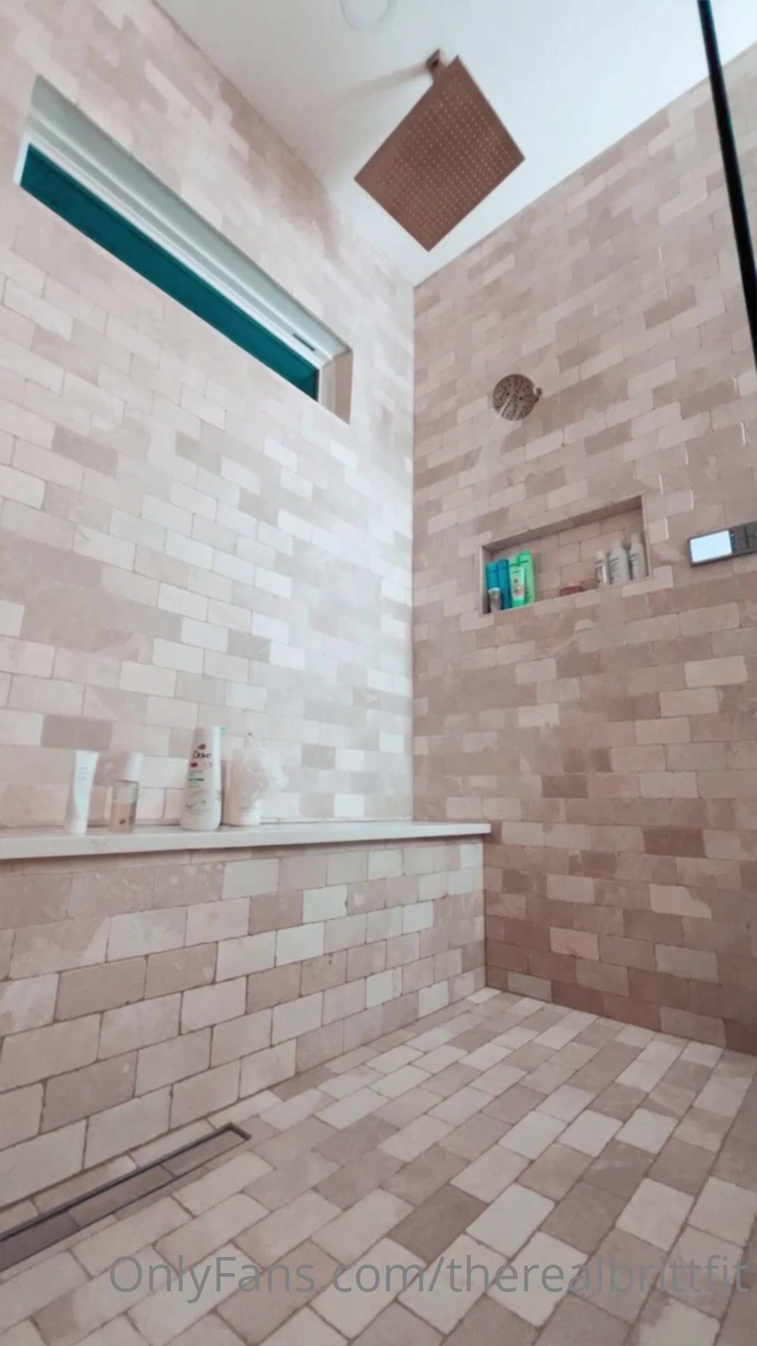 Therealbrittfit Riding Big Dildo in Shower