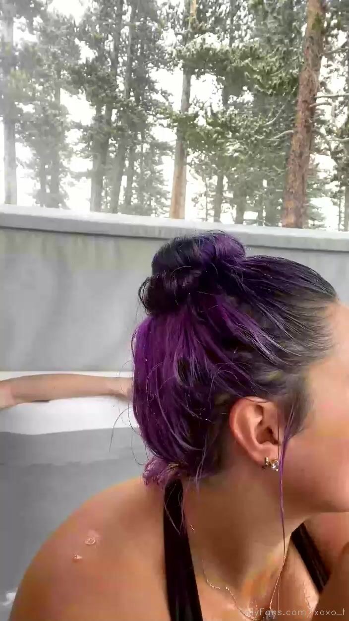 Tati Evans Naked Lesbian Livestream With Pussy Licking