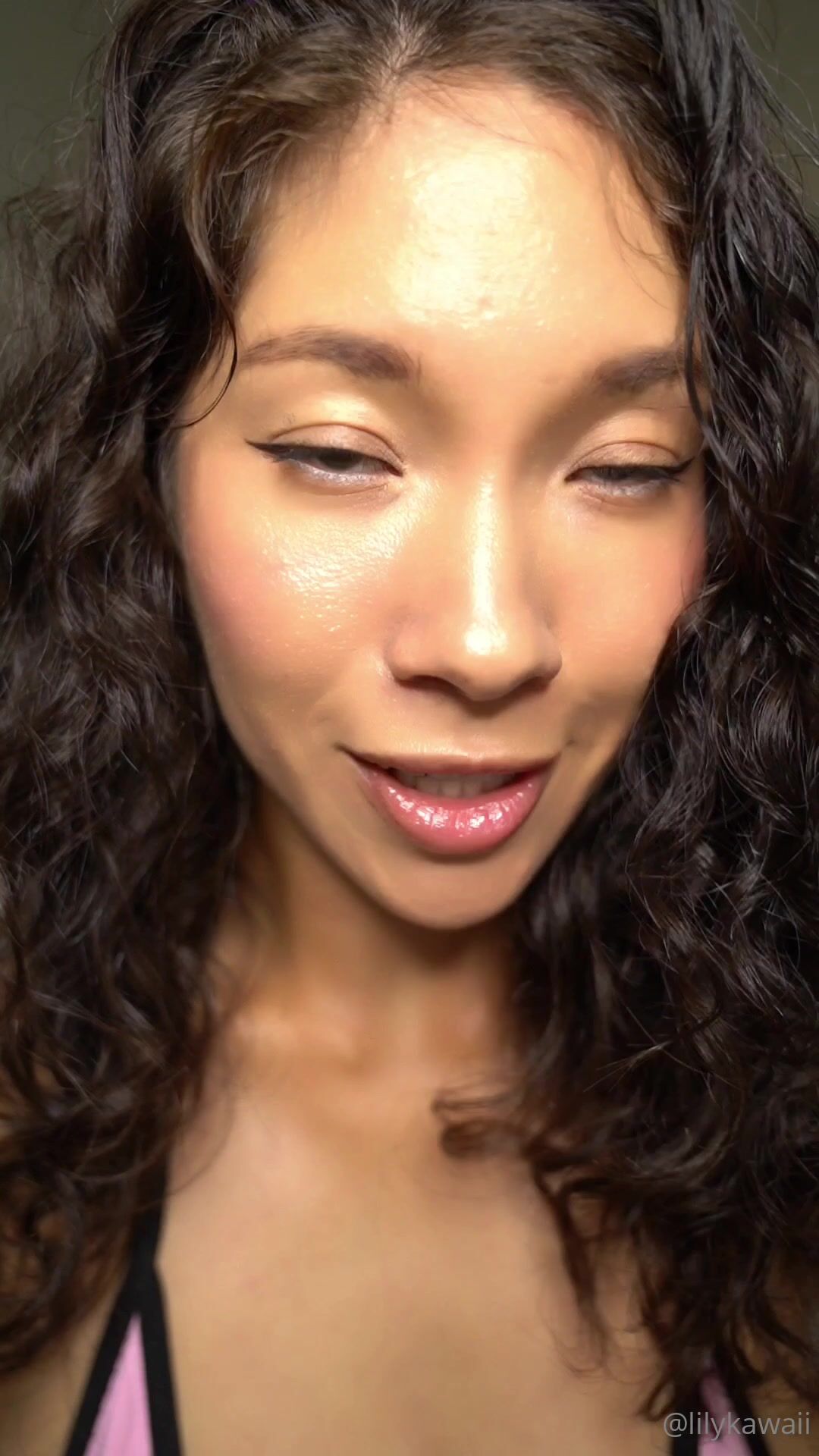 Lily Kawaii Masturbating And Squirting