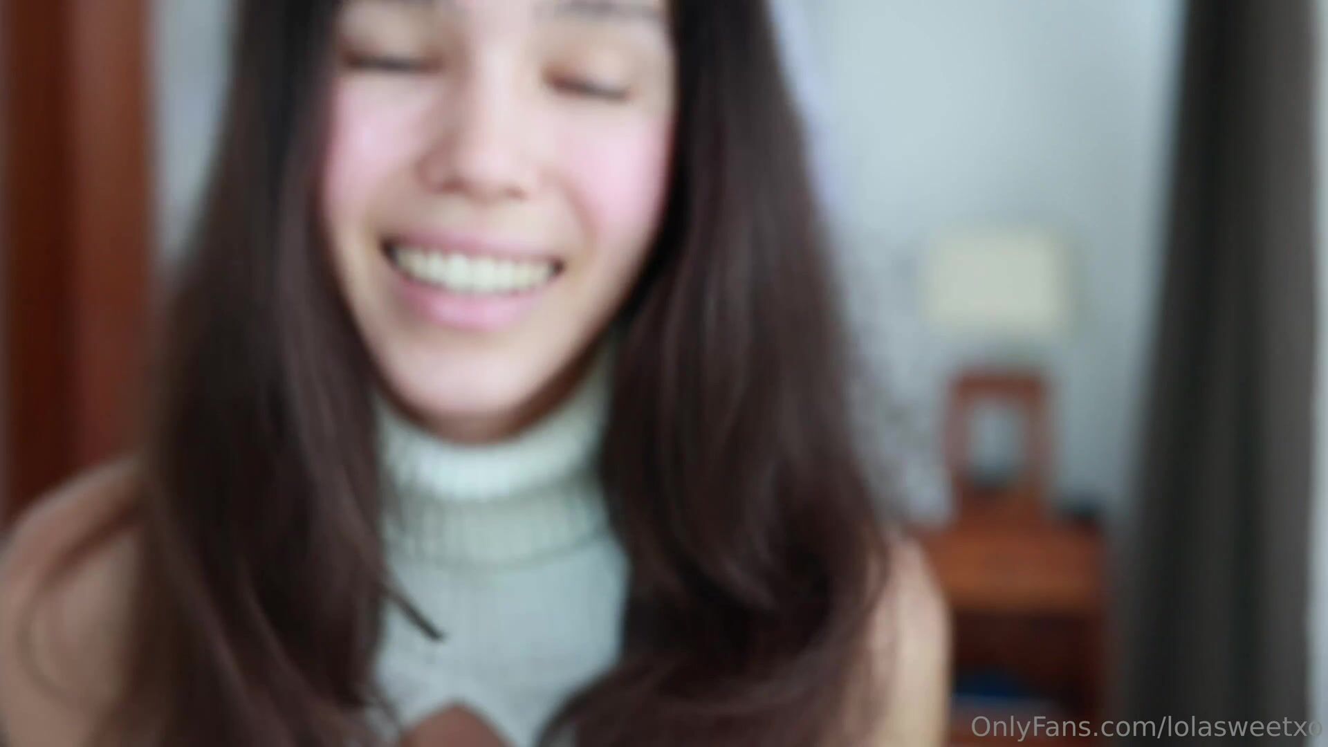 LolaSweetXO Teasing In Sexy Dress