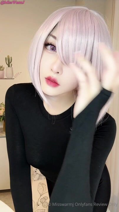 MissWarmJ Playing with Nipples in Cosplay