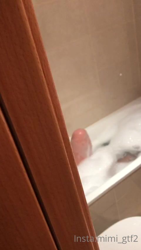 Mellaman Mimii With Dildo In The Bathtub