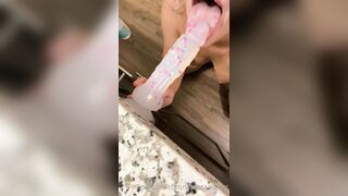 Vanessabutt Dildo Training With Close Up