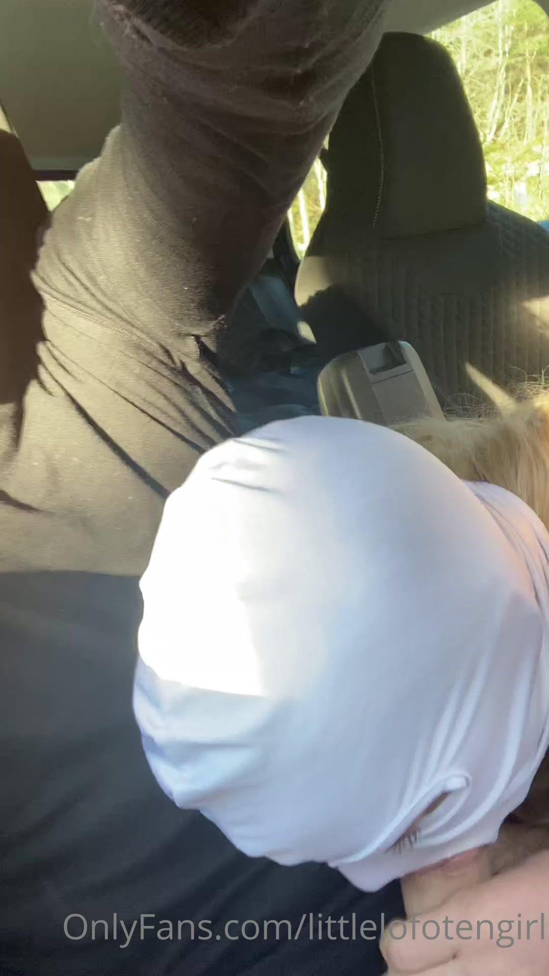 Littlelofotengirl Giving Hot Blowjob in Car
