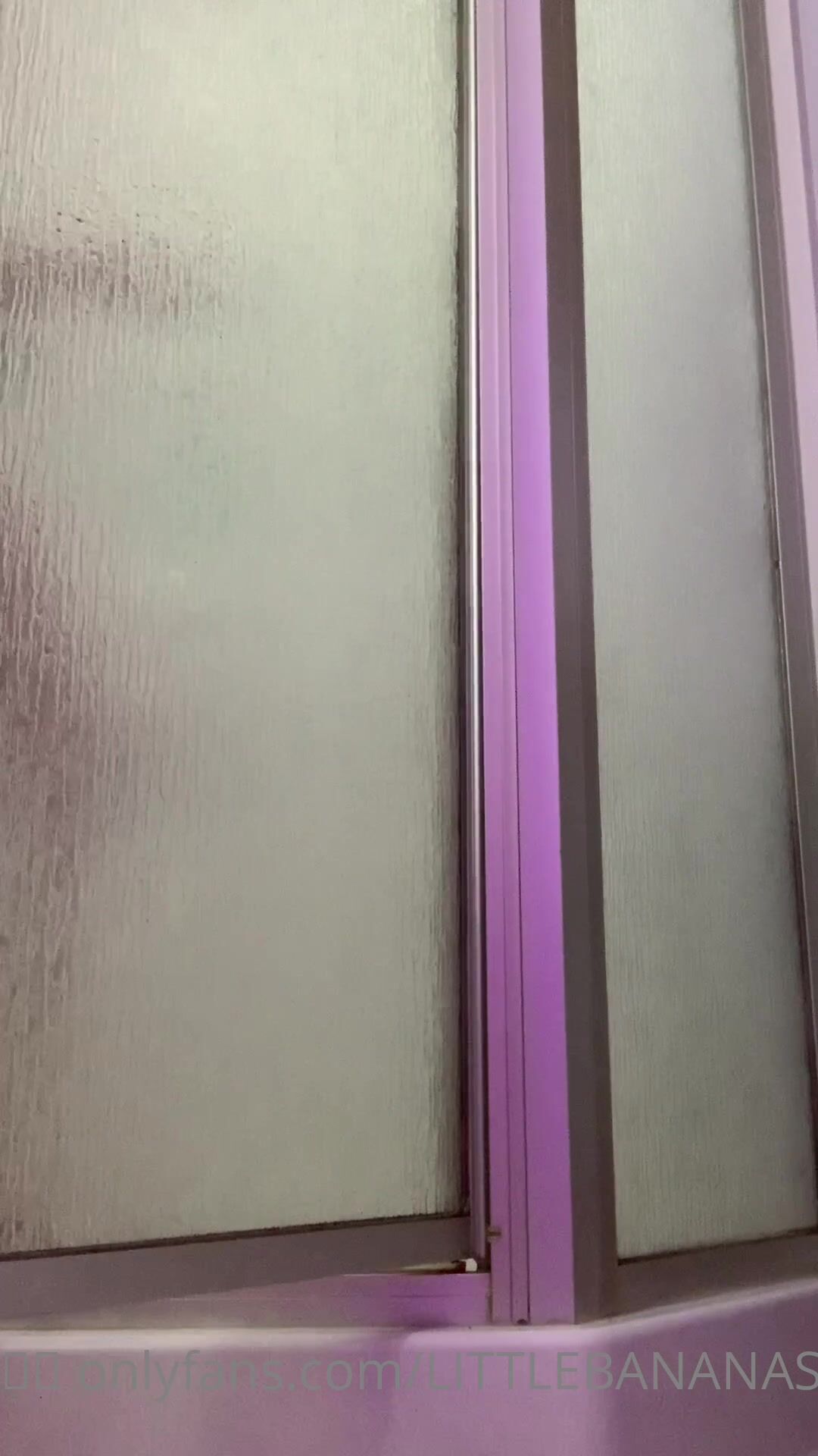 Littlebananas In The Shower