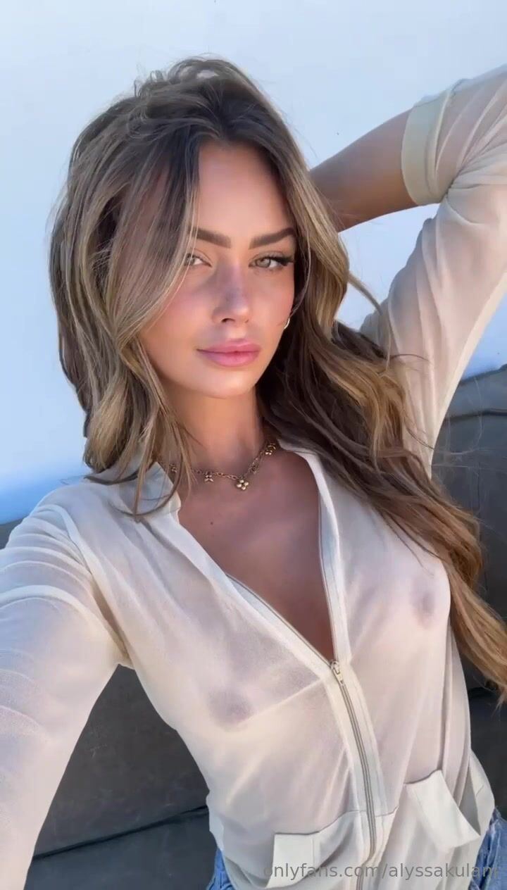 Gorgeous Alyssa Kulani Teasing Vid