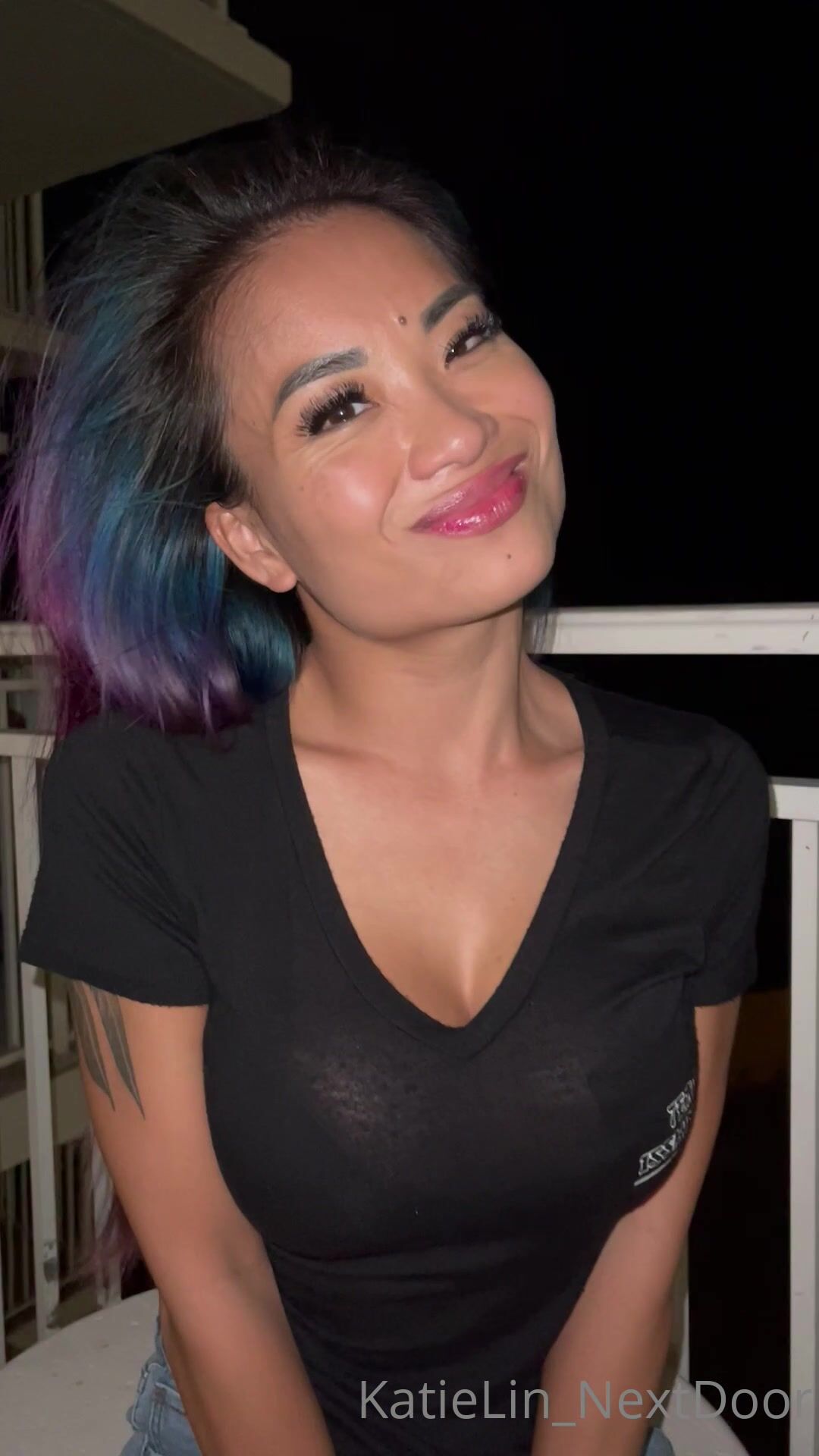 KatieLin Nextdoor Flashing Tits In Public