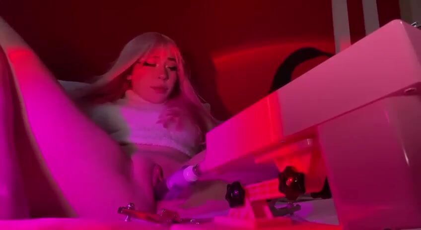 Hannapunzel Masturbating And Fucks Dildo Sexmachine