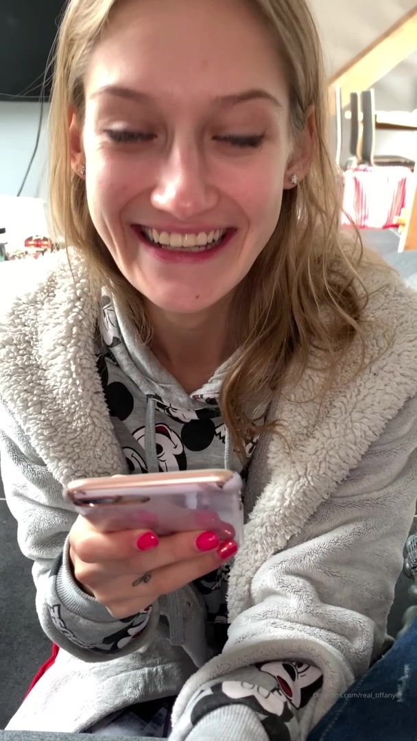 Amateur Stoner GF Fucks Like a Pro