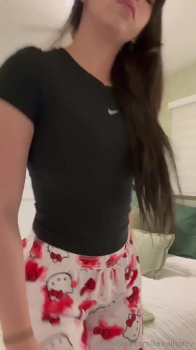 Aishah Sofey Bends Over And Twerks Big Ass