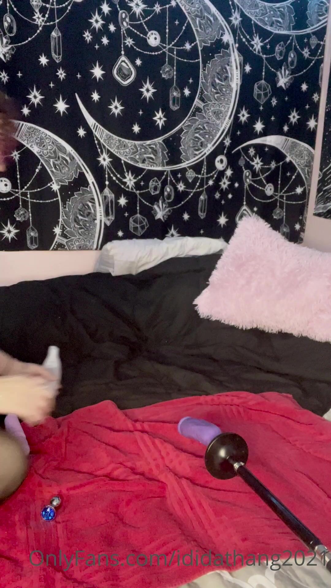 LizDidAThang Playing With Sex Toys And Fucking Machine