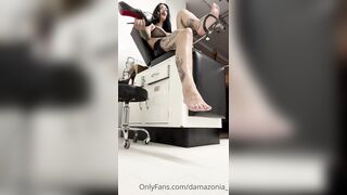 Mistress Damazonia Foot Fetish