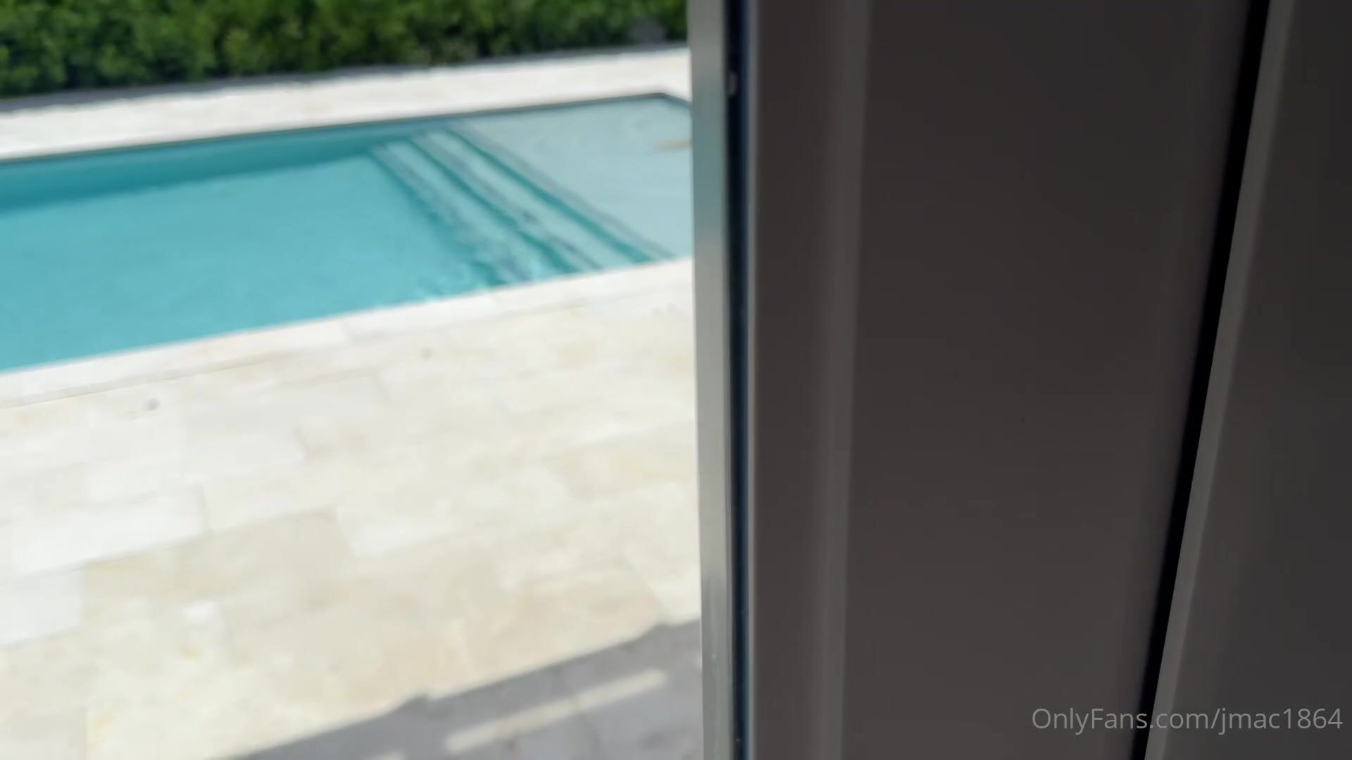 Lillian Phillips Pool Sextape