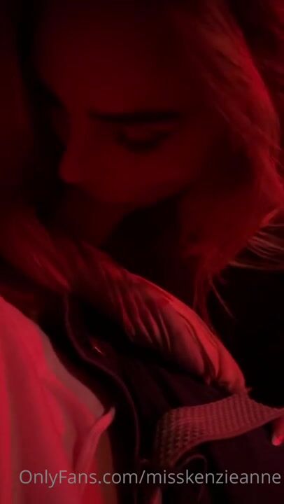 Kenzie Anne Amateur Threesome Sextape