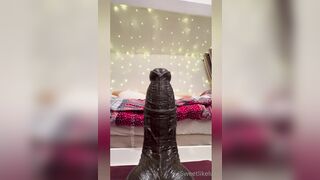 Lucy Lincoln Pussy Fuck With Monster Dildo