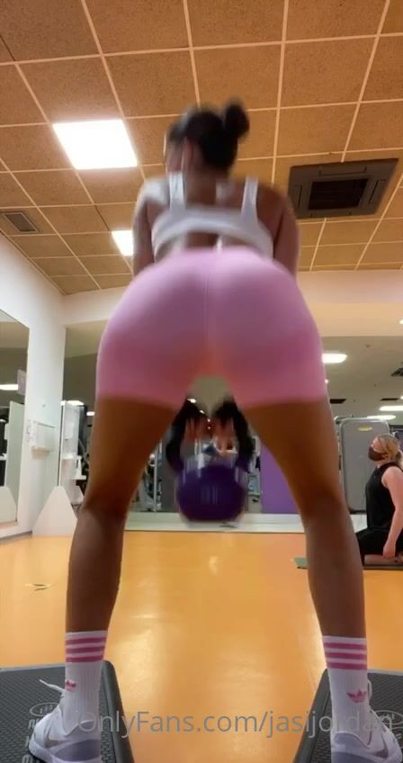 Jasi Jordan Fit Ass Focus In The Gym