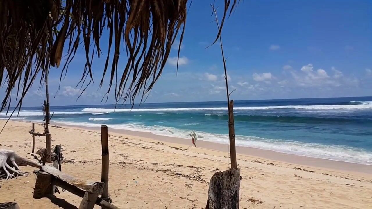 Intense Sex on Paradise Beach: Merging Energies in Harmony