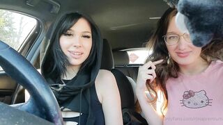 Rixiapremium Masturbating Pussy in car with Friend