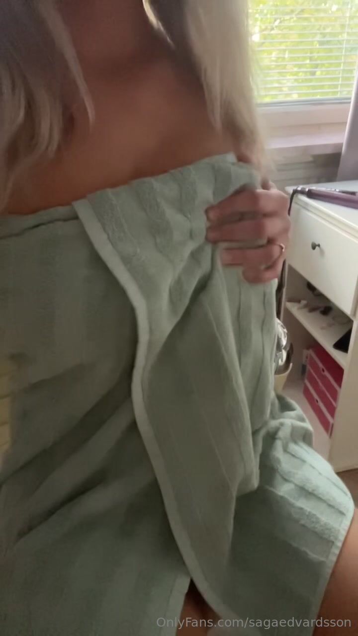 Swedish Saga open towels touches pussy