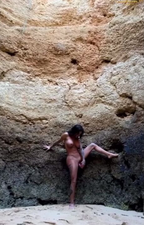 Swedish babe Michelle Svendsen masterbates on a cliff