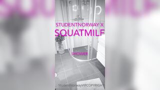 studentnorway shower with her friend