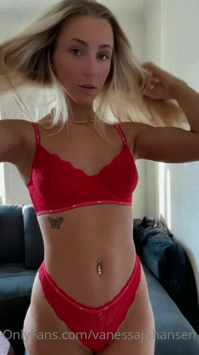 Vanessa Johansen in sexy underwear