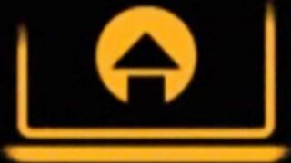 sexig svensk tjej tar på sig själv och stönar