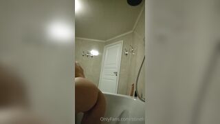 Stineh fingrer og squirter