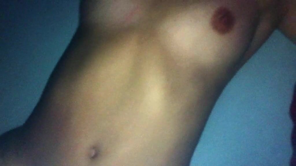 Melly gefesselt und durchgefickt