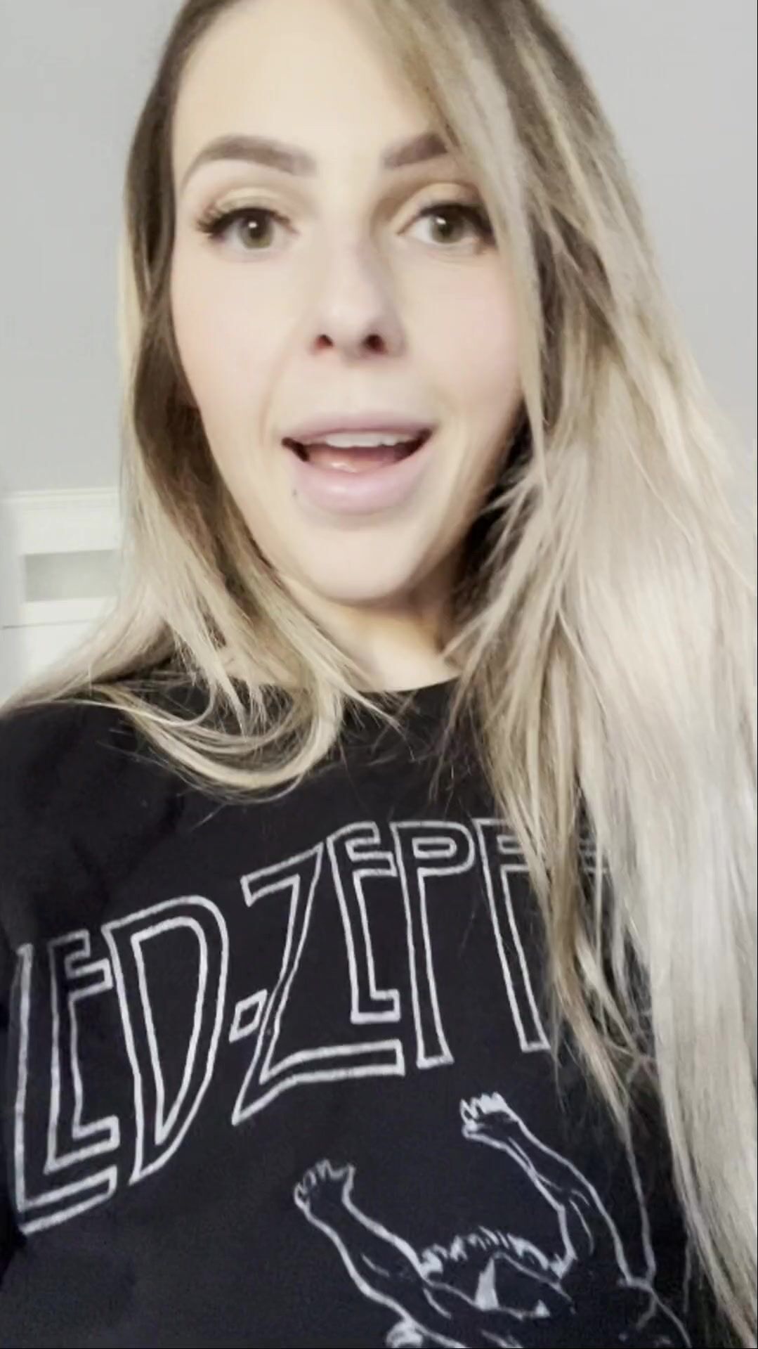 Wild Blowjob With RoxyStylez POV