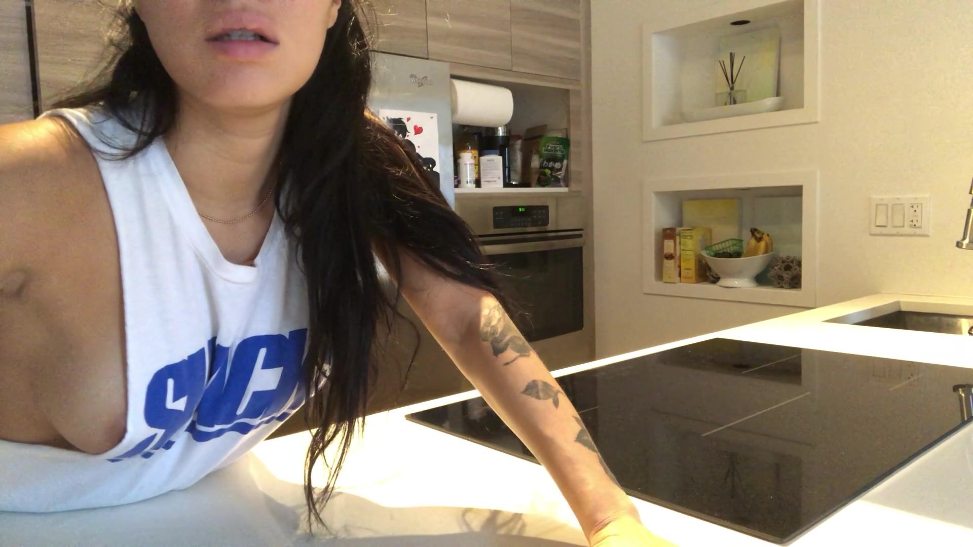 Asa Akira Prepares Cooking Before Intense Orgasm