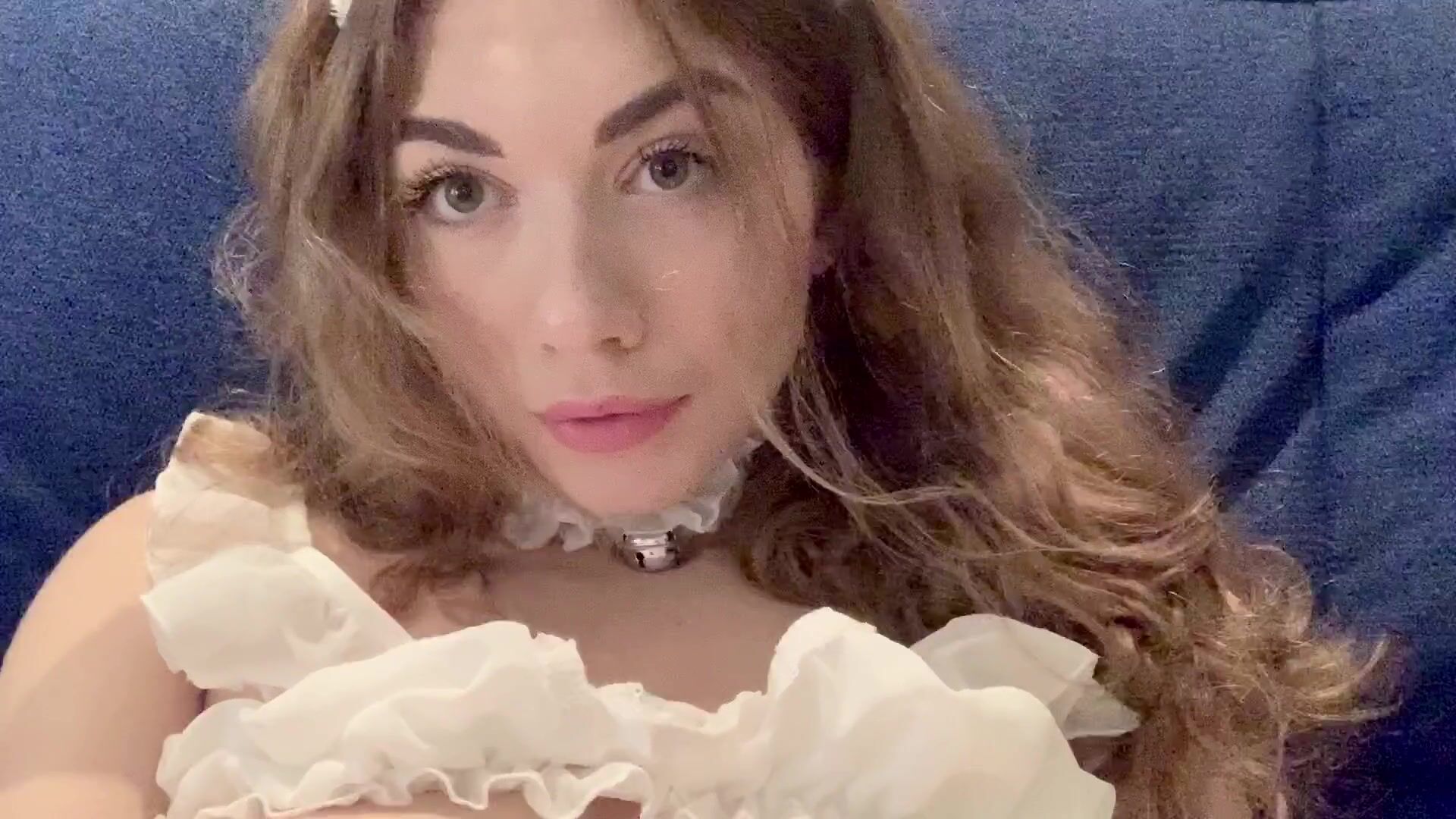 Sidebabe Plays With Pierced Nipples