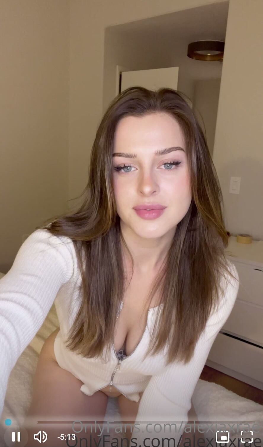 Alexiaxrae Anal Play With Long Dildo