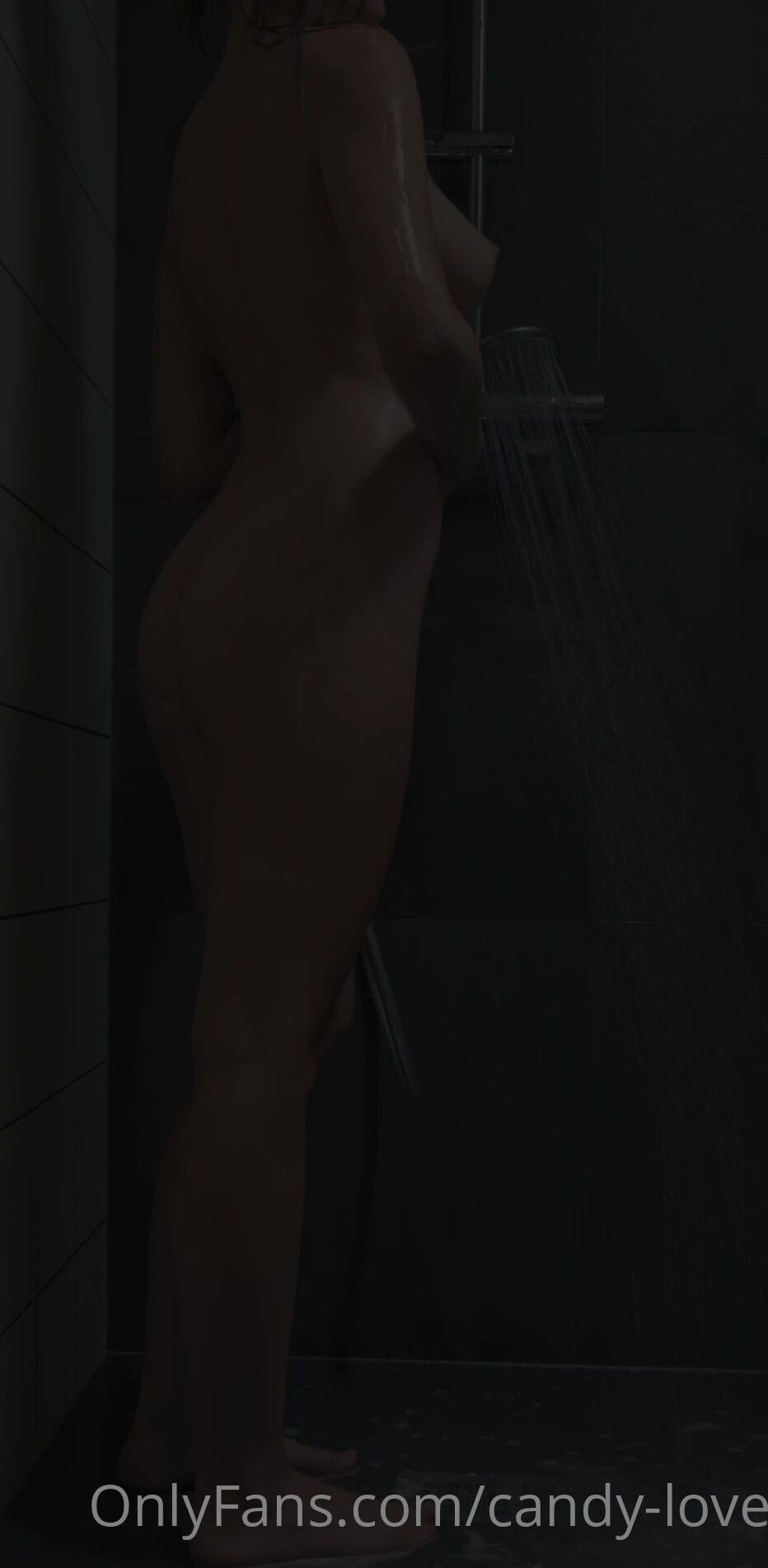 Candy Love In The Shower